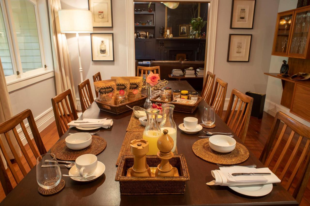 ヘイスティングズ Hawthorne House Bed & Breakfast エクステリア 写真
